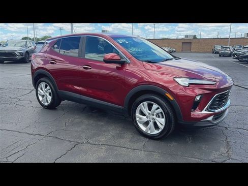 Used 2024 Buick Encore GX Preferred FWD image 2