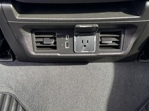 Used 2025 Chevrolet Silverado 1500 LT image 28