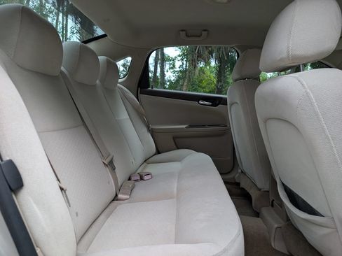 Used 2008 Chevrolet Impala LT FWD image 13