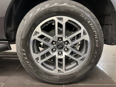 New 2025 Ford Expedition Active image 7