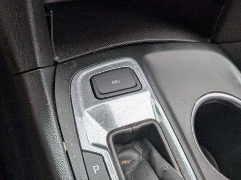 Used 2019 Chevrolet Equinox LT w/ Driver Convenience Package AWD/4WD image 33