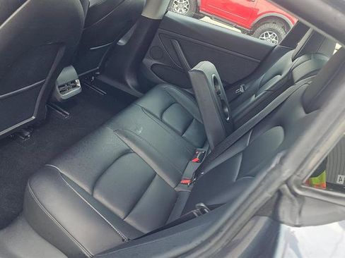 Used 2023 Tesla Model 3 Standard Range image 9