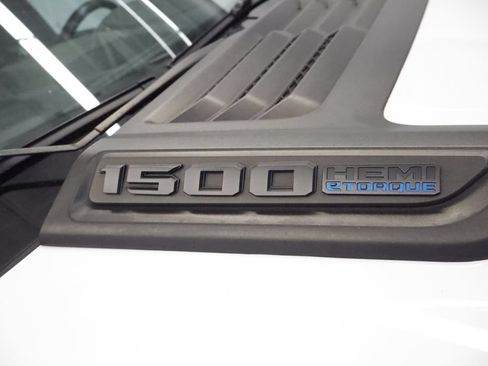Used 2023 RAM 1500 Laramie AWD/4WD image 6