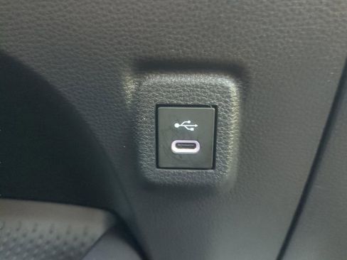 Used 2025 Toyota Corolla SE FWD image 23