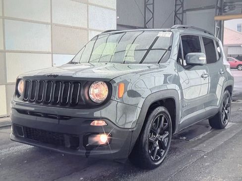 Used 2018 Jeep Renegade Altitude FWD image 1
