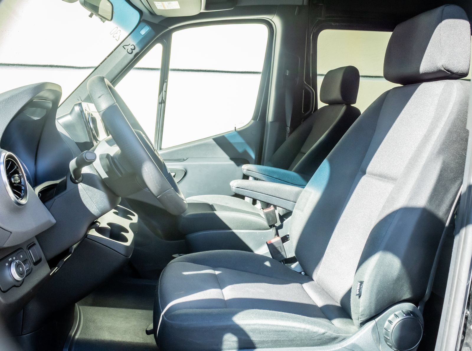 Used 2025 Mercedes-Benz Sprinter 2500 image 13