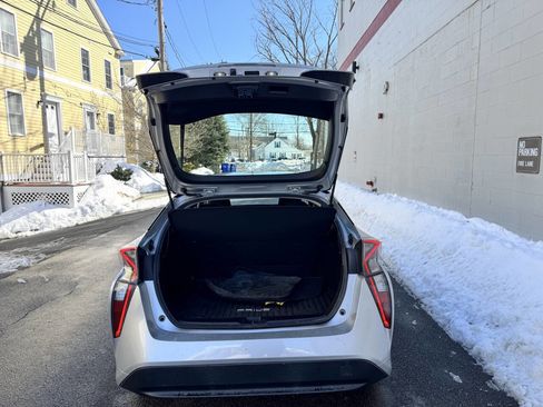 Used 2017 Toyota Prius Two image 8