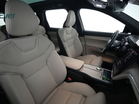 Used 2025 Volvo EX90 Plus AWD/4WD image 23