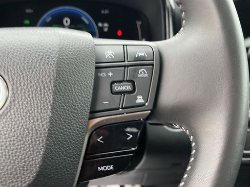 Used 2025 Toyota Camry XSE image 14