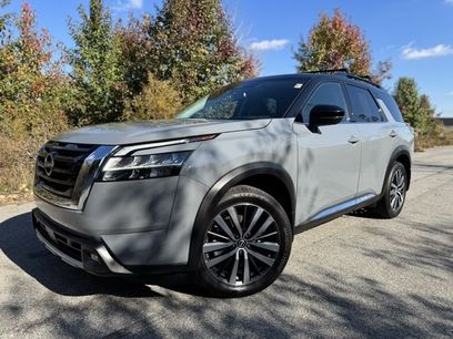 Used 2022 Nissan Pathfinder Platinum w/ Cargo Package