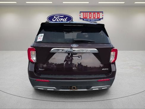 Used 2023 Ford Explorer XLT w/ Equipment Group 202A AWD/4WD image 4