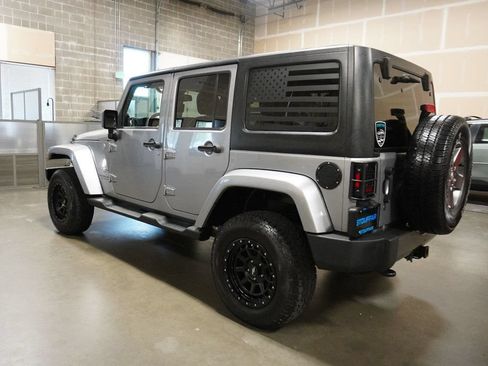 Used 2013 Jeep Wrangler Unlimited Sport AWD/4WD image 3