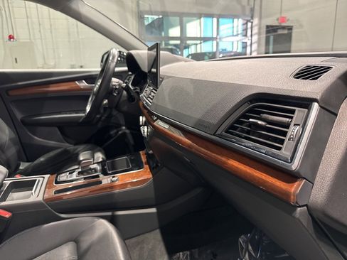 Used 2021 Audi Q5 2.0T Premium image 36
