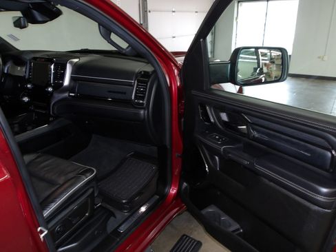 Used 2023 RAM 1500 Limited AWD/4WD image 13
