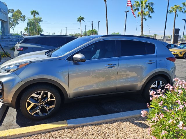 Used 2020 Kia Sportage EX w/ Option Group 15 AWD/4WD image 17