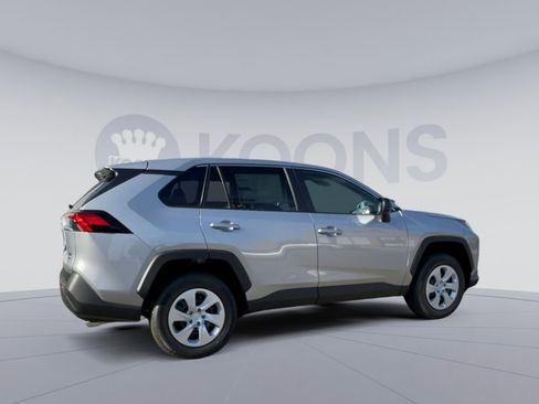 Used 2025 Toyota RAV4 LE AWD/4WD image 11