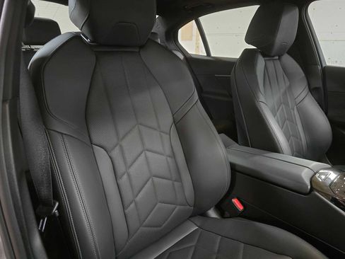 Used 2024 BMW i5 eDrive40i w/ Premium Package image 11