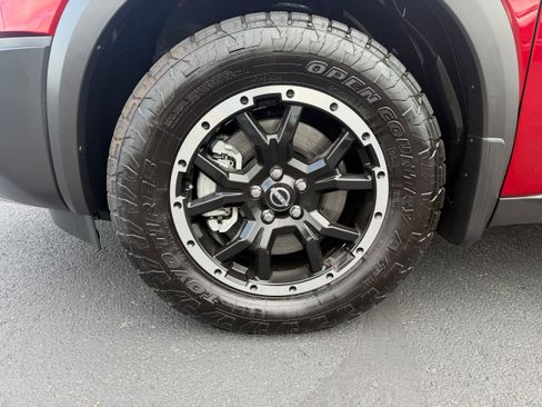Used 2025 Nissan Pathfinder Rock Creek AWD/4WD image 10