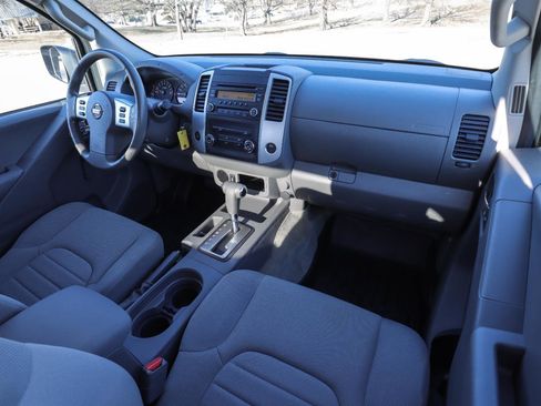 Used 2016 Nissan Frontier S image 23