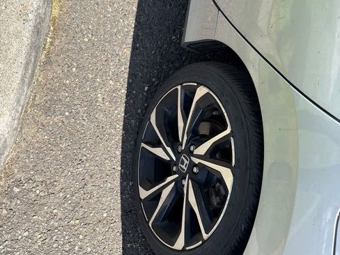 Used 2018 Honda Civic Si image 3