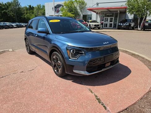 Used 2023 Kia Niro Wind w/ Wind Preserve Package FWD image 7