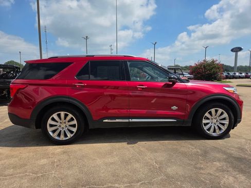 Used 2023 Ford Explorer King Ranch w/ Technology Package RWD image 4