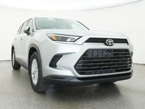 New 2026 Toyota Grand Highlander XLE image 30