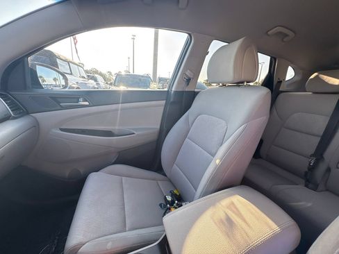 Used 2018 Hyundai Tucson SE w/ Cargo Package FWD image 30