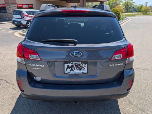 Used 2014 Subaru Outback 2.5i Limited AWD/4WD image 8