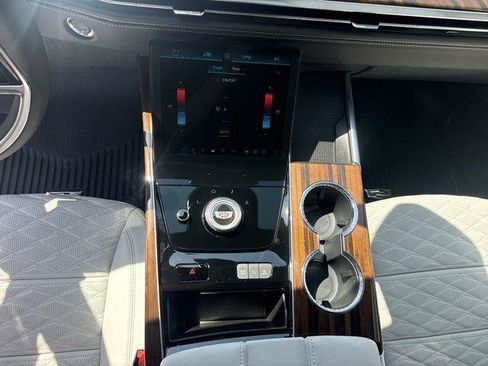 New 2026 Cadillac Escalade ESV Platinum Sport w/ LPO, ONYX Package AWD/4WD image 20
