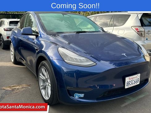 Used 2020 Tesla Model Y Long Range image 1