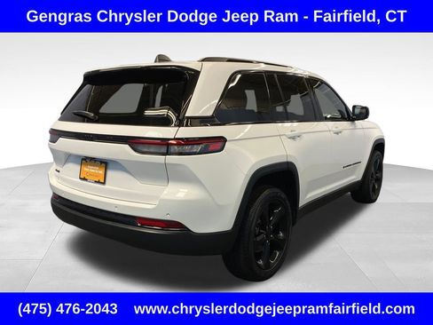 Certified 2025 Jeep Grand Cherokee Altitude AWD/4WD image 6
