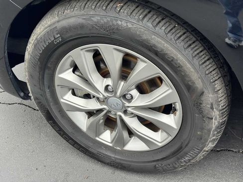 Used 2019 Kia Sedona L FWD image 20