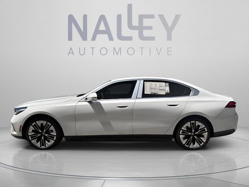 New 2026 BMW i5 eDrive40 RWD image 2