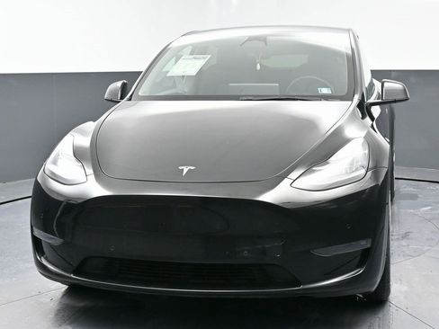 Used 2023 Tesla Model Y Long Range image 4