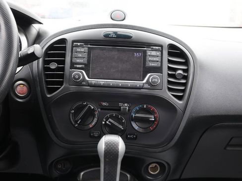 Used 2017 Nissan Juke S image 19