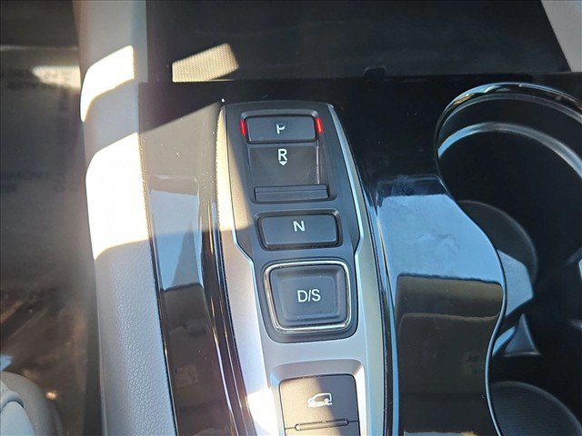 Used 2016 Honda Pilot Elite image 11