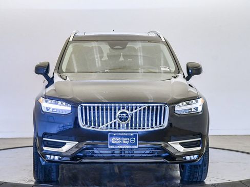 Certified 2025 Volvo XC90 B6 Ultra image 6