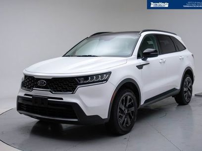 Used 2021 Kia Sorento S w/ Panoramic Sunroof Package