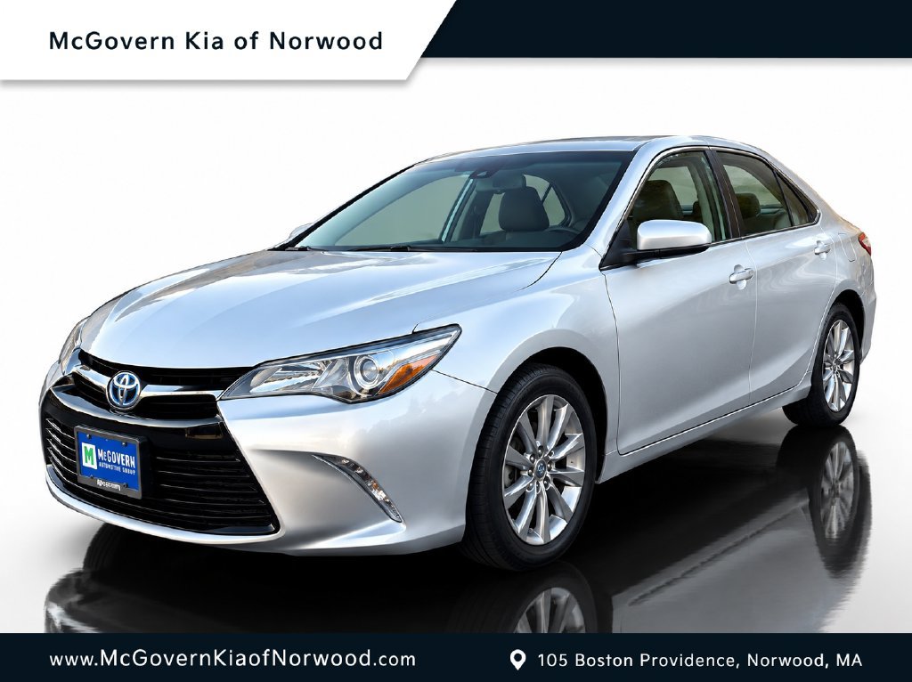 Used 2017 Toyota Camry SE w/ Moonroof Package FWD image 1
