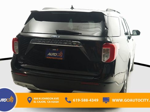 Used 2021 Ford Explorer XLT w/ Equipment Group 202A RWD image 10