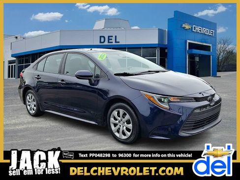Used 2023 Toyota Corolla LE FWD image 1
