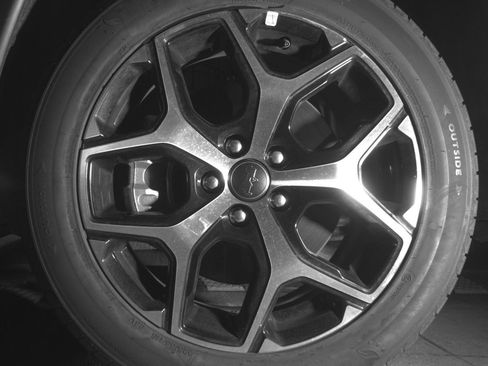 Used 2025 Jeep Compass Limited image 12