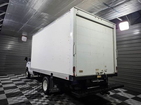 Used 2019 Ford E-450 and Econoline 450 Super Duty image 7