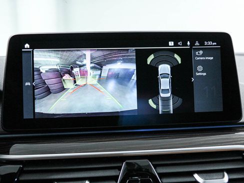 Certified 2023 BMW 530e w/ Convenience Package image 23