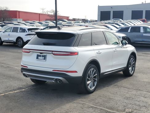 New 2026 Lincoln Corsair Premiere image 4