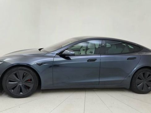 Used 2025 Tesla Model S Plaid image 3