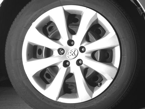 Used 2025 Toyota Corolla LE FWD image 13