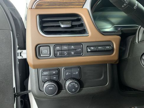 Used 2022 Chevrolet Tahoe High Country image 17