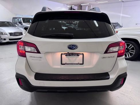 Used 2018 Subaru Outback 2.5i Limited AWD/4WD image 4